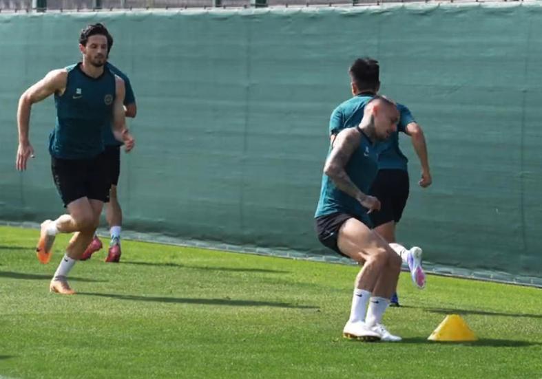 半岛体育-1-3 0-1！浙江不敌俄超下游队！新鹏城小负泰港 韦斯利戴队长袖标