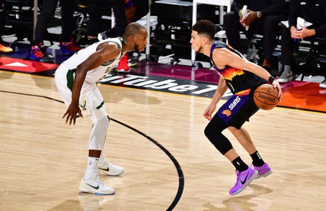 半岛体育-字母哥：相信霍勒迪会反弹 我们要打出侵略性