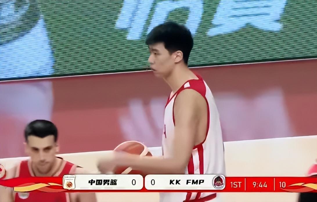 半岛体育娱乐-男篮首节被FMP俱乐部碾压!焦泊乔+2首发齐发挥,防守成麻烦!